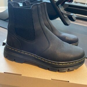 Dr. Martens Embury - Blk